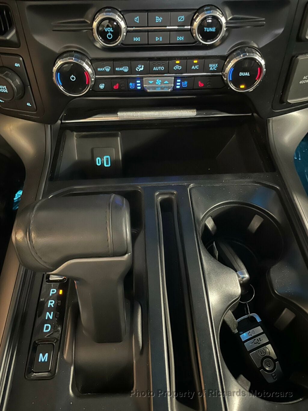 2024 Ford F-150 - Iconic Silver Metallic exterior view 15