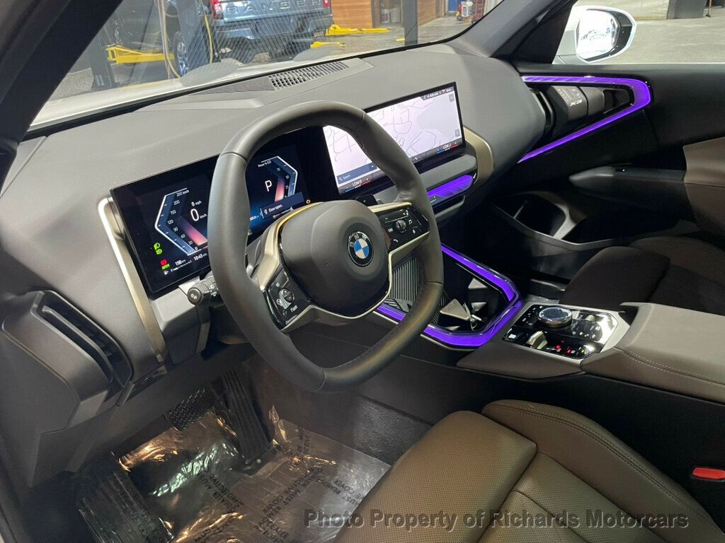 2025 BMW X3 30 xDrive Sports Activity Vehicle - Mineral White Metallic exterior view 12