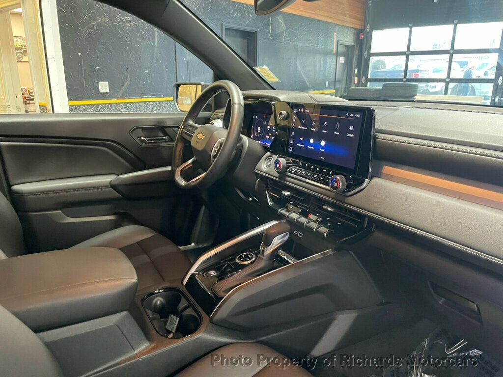 2024 Chevrolet Colorado 4WD Crew Cab LT - Sand Dune Metallic exterior view 19