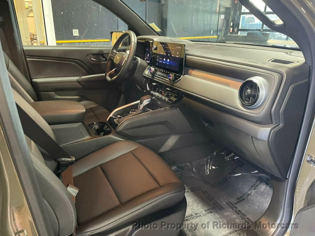 2024 Chevrolet Colorado 4WD Crew Cab LT - Sand Dune Metallic exterior view 20