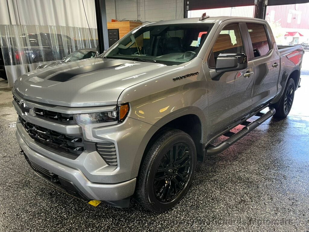 2024 Chevrolet Silverado 1500 - Dark Ash Metallic exterior view 4