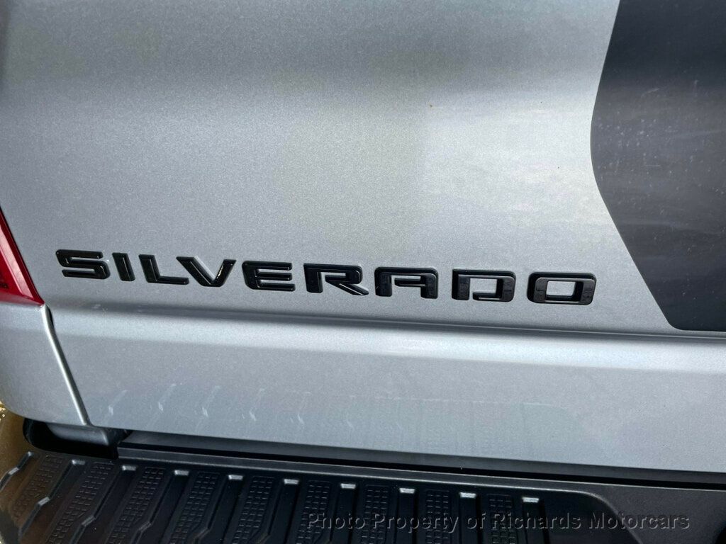 2024 Chevrolet Silverado 1500 - Dark Ash Metallic exterior view 8