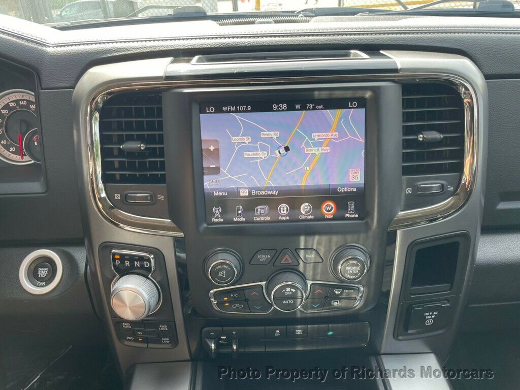 2017 Ram 1500 Night 4x4 Crew Cab 5'7