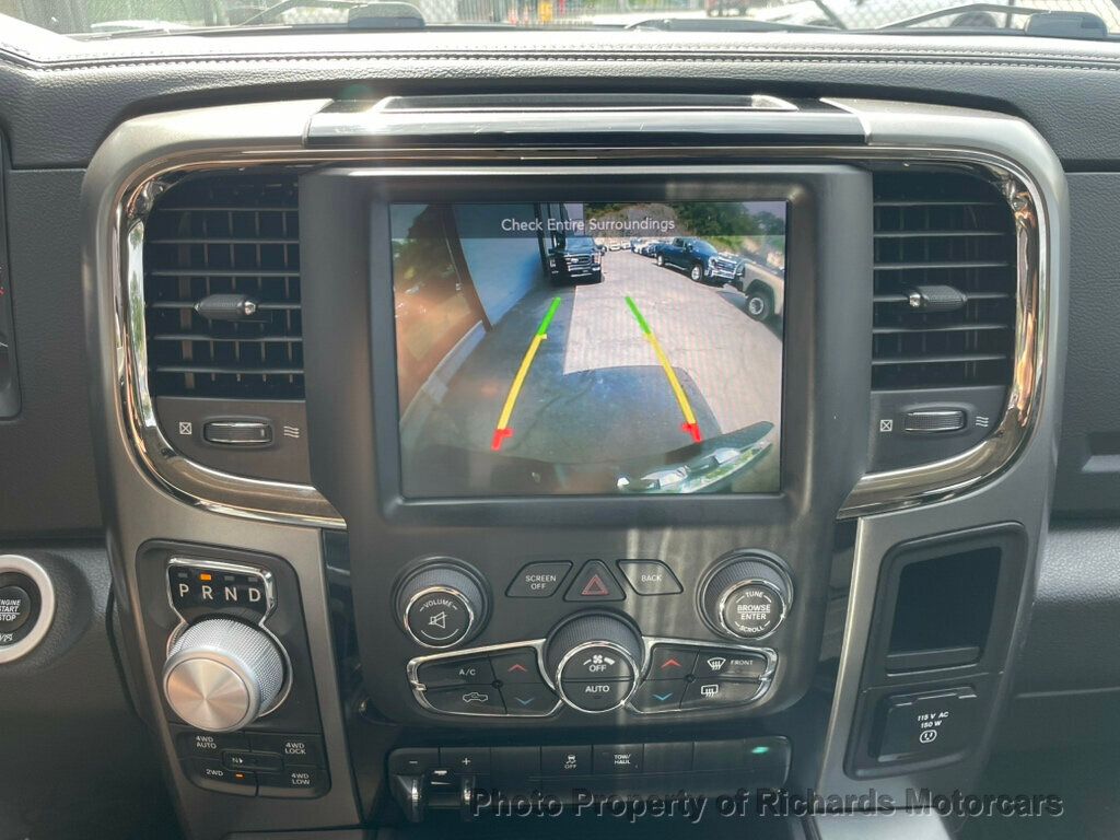 2017 Ram 1500 Night 4x4 Crew Cab 5'7