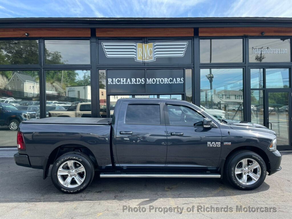 2017 Ram 1500 Night 4x4 Crew Cab 5'7
