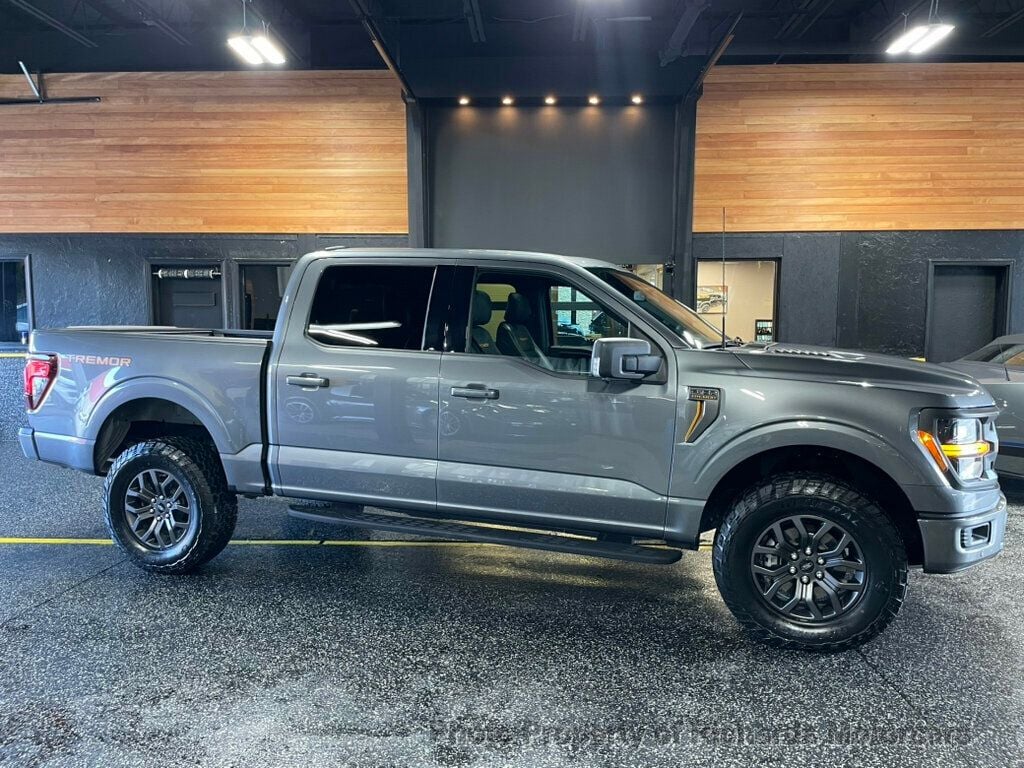 2025 Ford F-150 Tremor 4WD SuperCrew 5.5' Box - Carbonized Gray Metallic exterior view 2