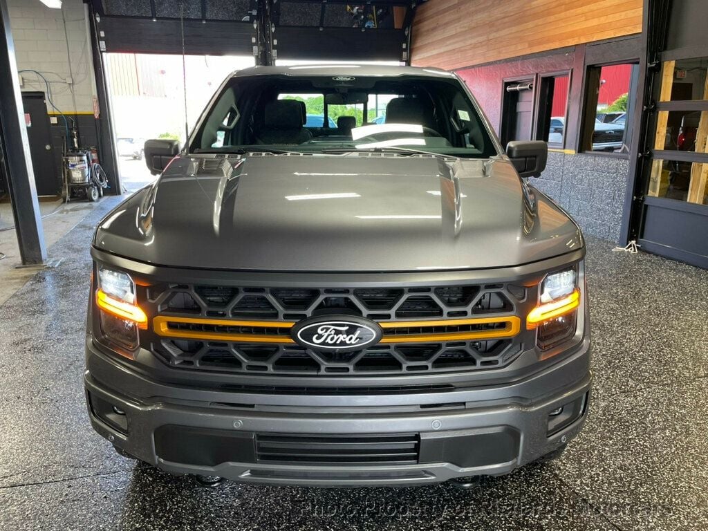 2025 Ford F-150 Tremor 4WD SuperCrew 5.5' Box - Carbonized Gray Metallic exterior view 3
