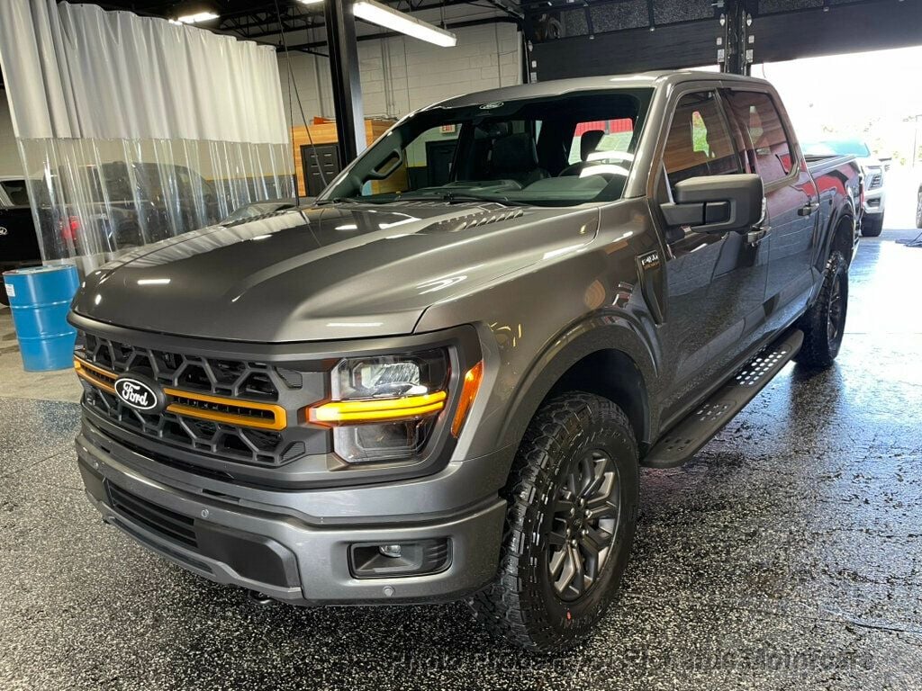 2025 Ford F-150 Tremor 4WD SuperCrew 5.5' Box - Carbonized Gray Metallic exterior view 4