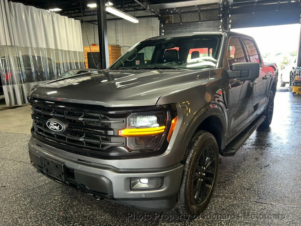 2024 Ford F-150 XLT 4WD SuperCrew 5.5' Box - Carbonized Gray Metallic exterior view 5