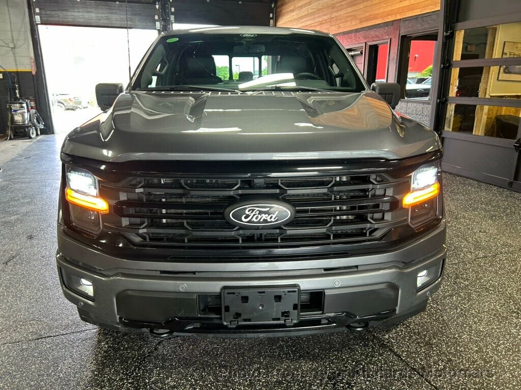 2024 Ford F-150 XLT 4WD SuperCrew 5.5' Box - Carbonized Gray Metallic exterior view 6