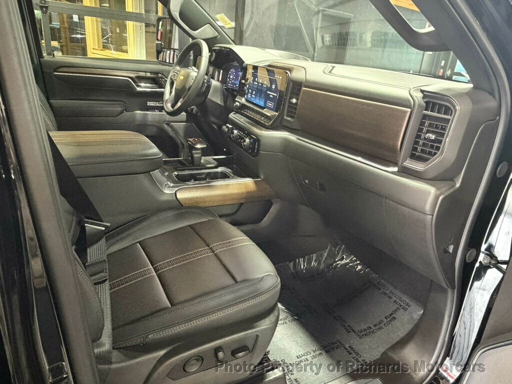 2025 Chevrolet Silverado 1500 4WD Crew Cab 147