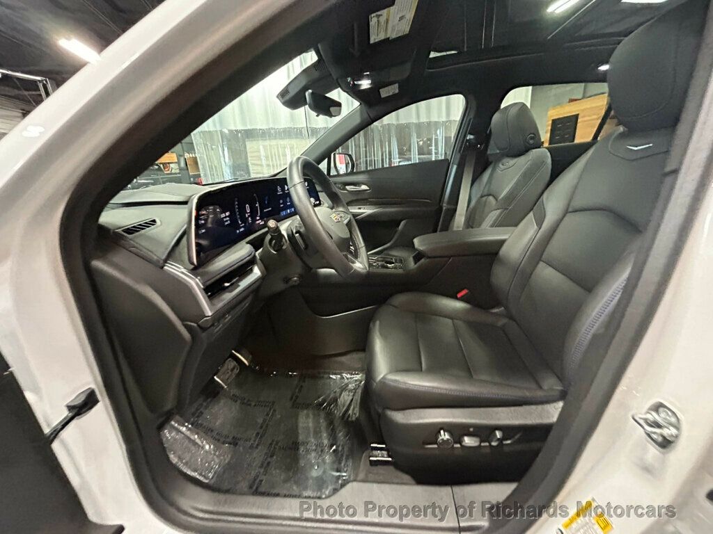 2025 Cadillac XT4 AWD 4dr Sport - Crystal White Tricoat exterior view 13