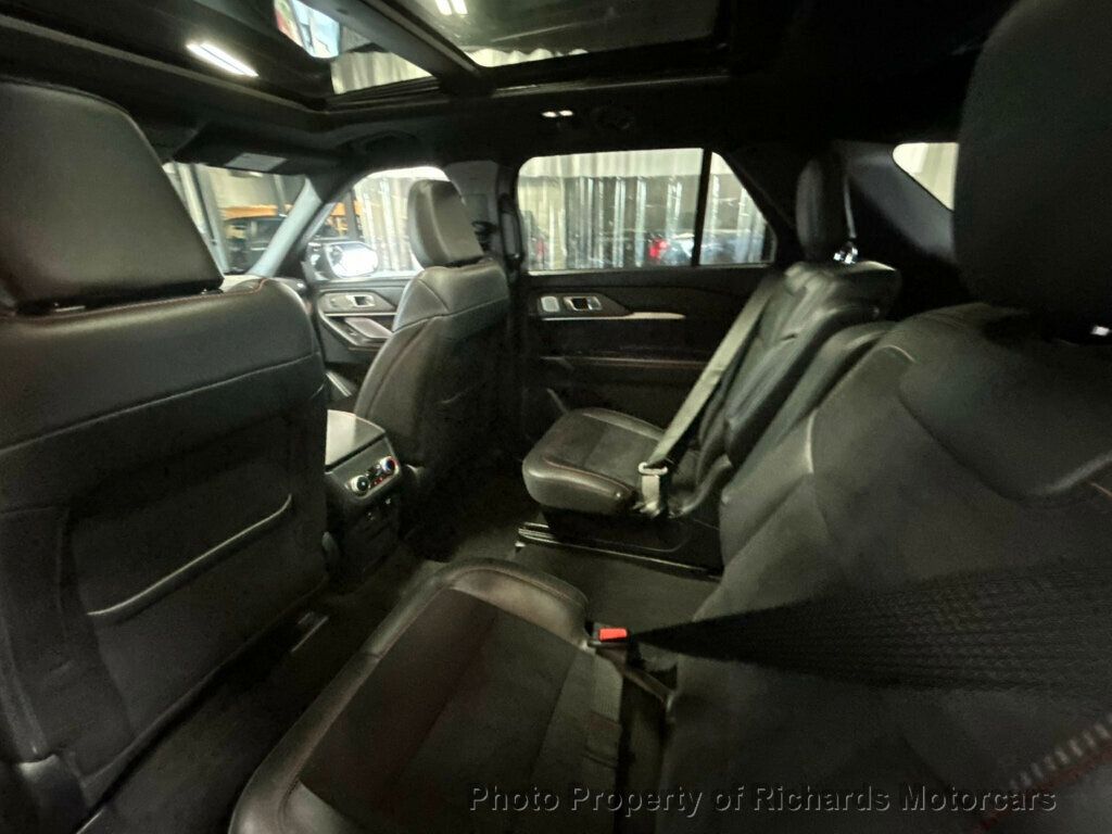2025 Ford Explorer ST 4WD - Agate Black Metallic exterior view 20