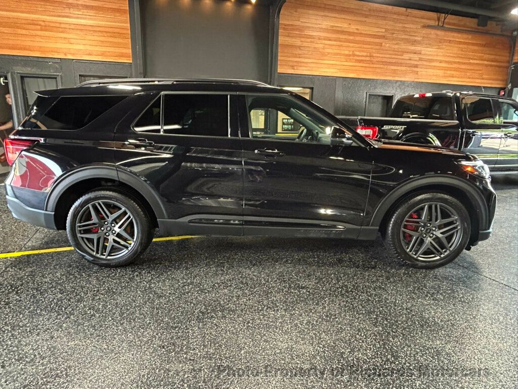 2025 Ford Explorer ST 4WD - Agate Black Metallic exterior view 2
