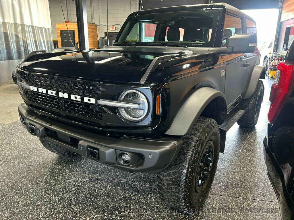 2023 Ford Bronco - Shadow Black exterior view 6