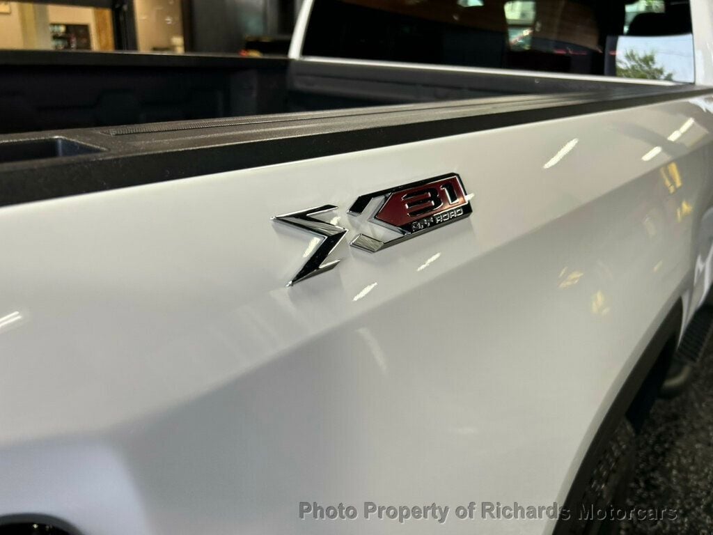 2021 GMC Sierra 1500 - Summit White exterior view 12