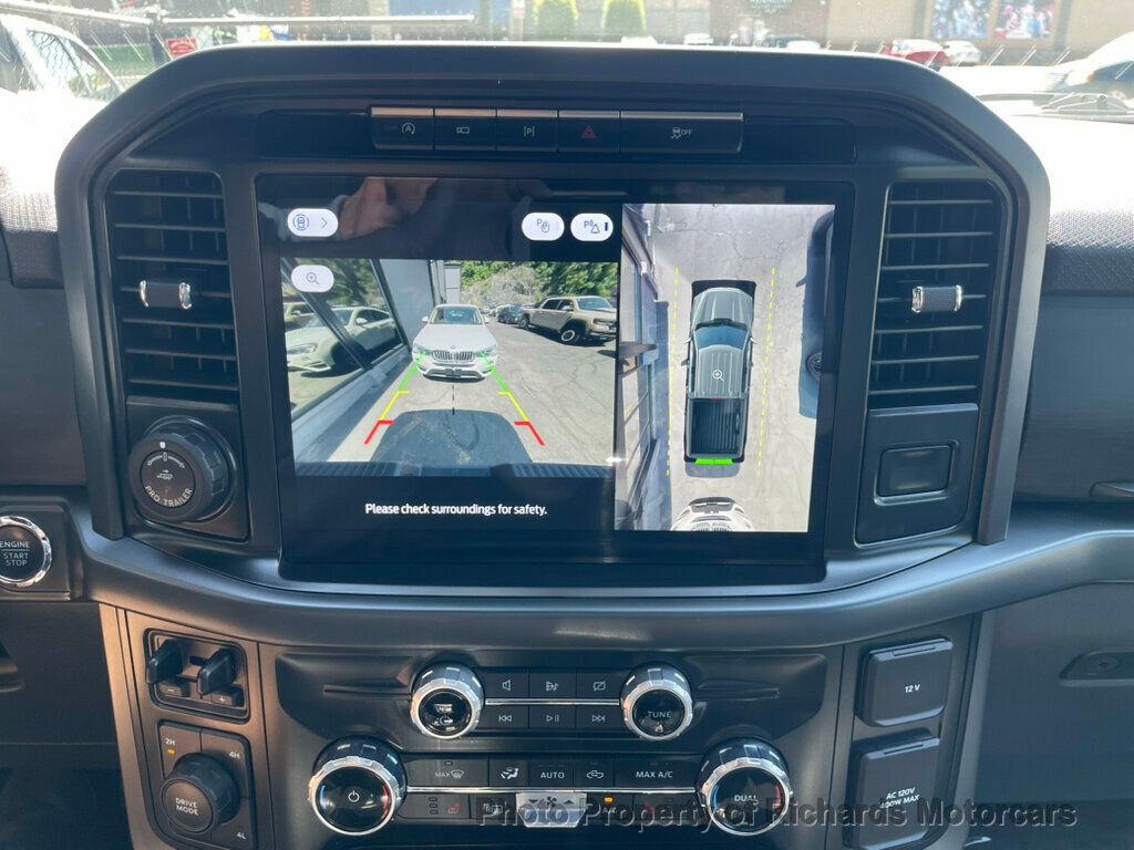 2024 Ford F-150 XLT 4WD SuperCrew 5.5' Box - Agate Black Metallic exterior view 15