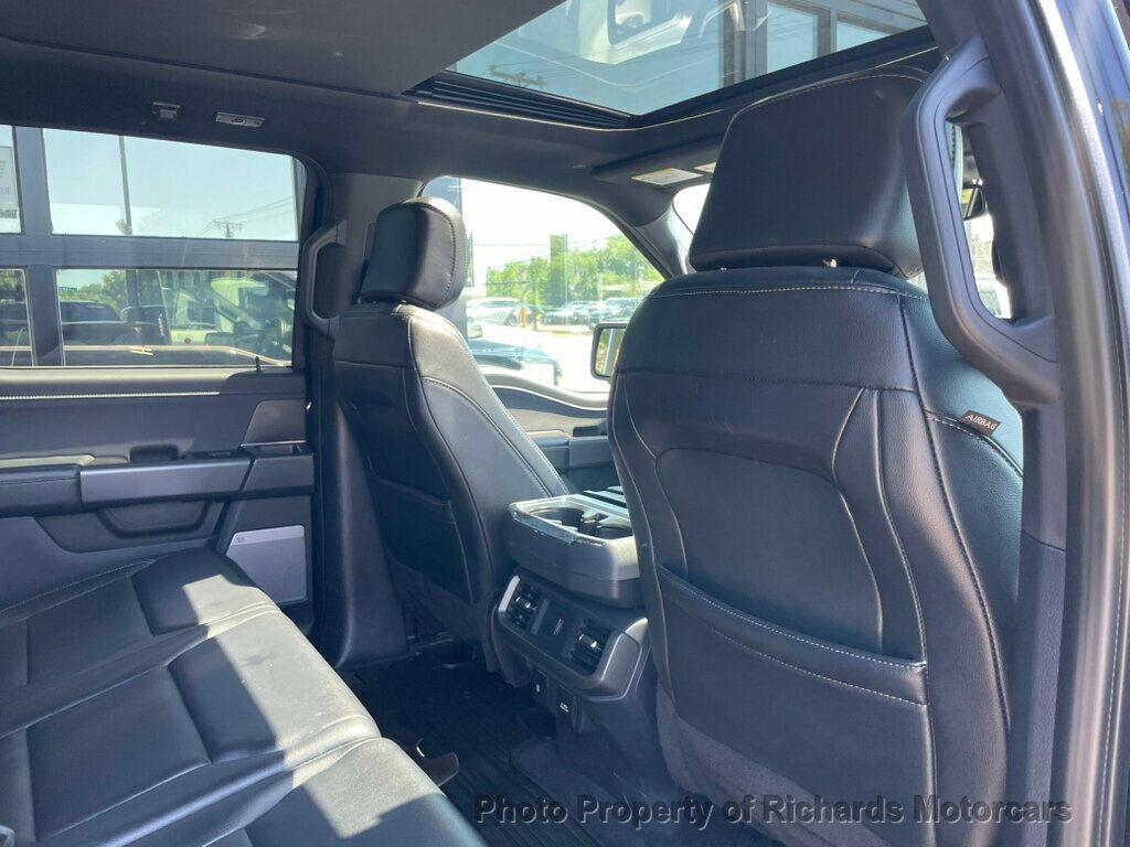 2024 Ford F-150 XLT 4WD SuperCrew 5.5' Box - Agate Black Metallic exterior view 18