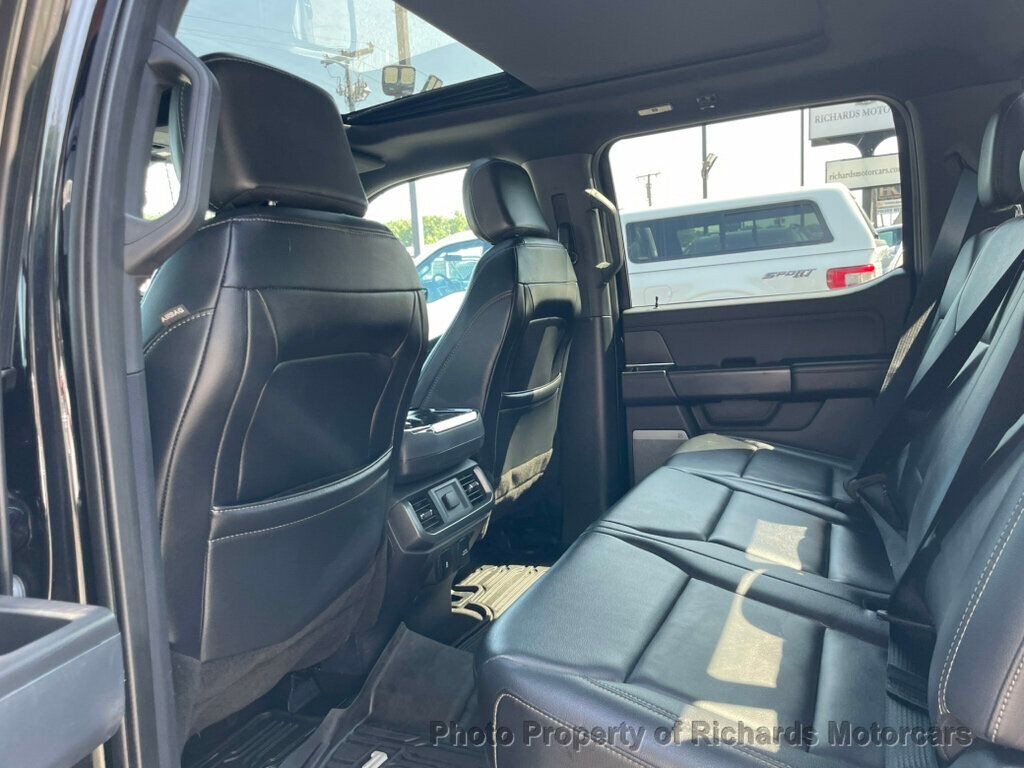 2024 Ford F-150 XLT 4WD SuperCrew 5.5' Box - Agate Black Metallic exterior view 17