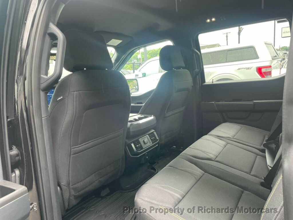 2024 Ford F-150 STX 4WD SuperCrew 5.5' Box - Agate Black Metallic exterior view 16