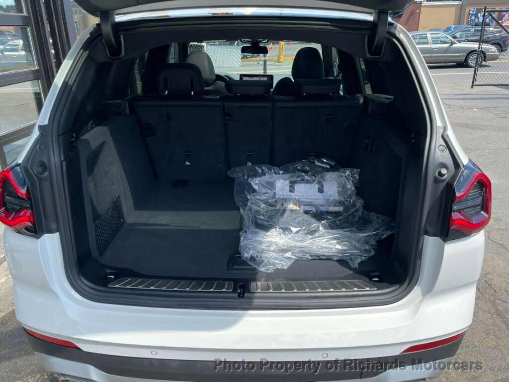 2023 BMW X3 xDrive30i Sports Activity Vehicle - Alpine White exterior view 17