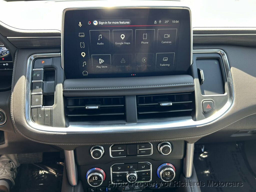 2024 GMC Yukon XL 4WD 4dr SLT - Sterling Metallic exterior view 14