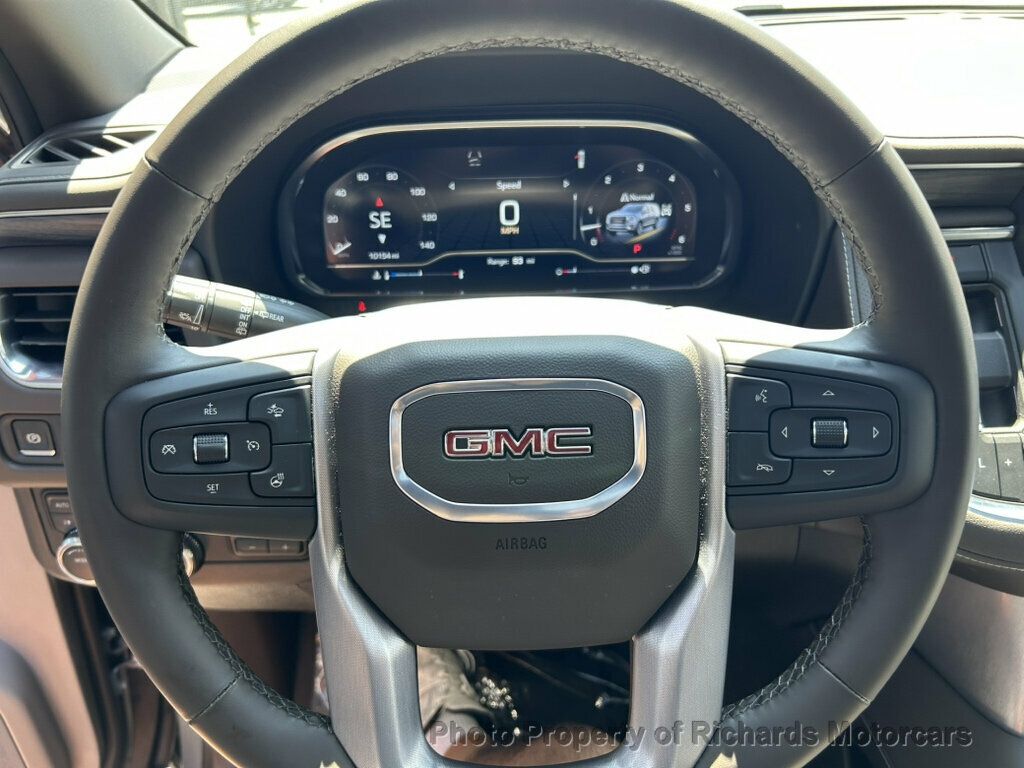 2024 GMC Yukon XL 4WD 4dr SLT - Sterling Metallic exterior view 17