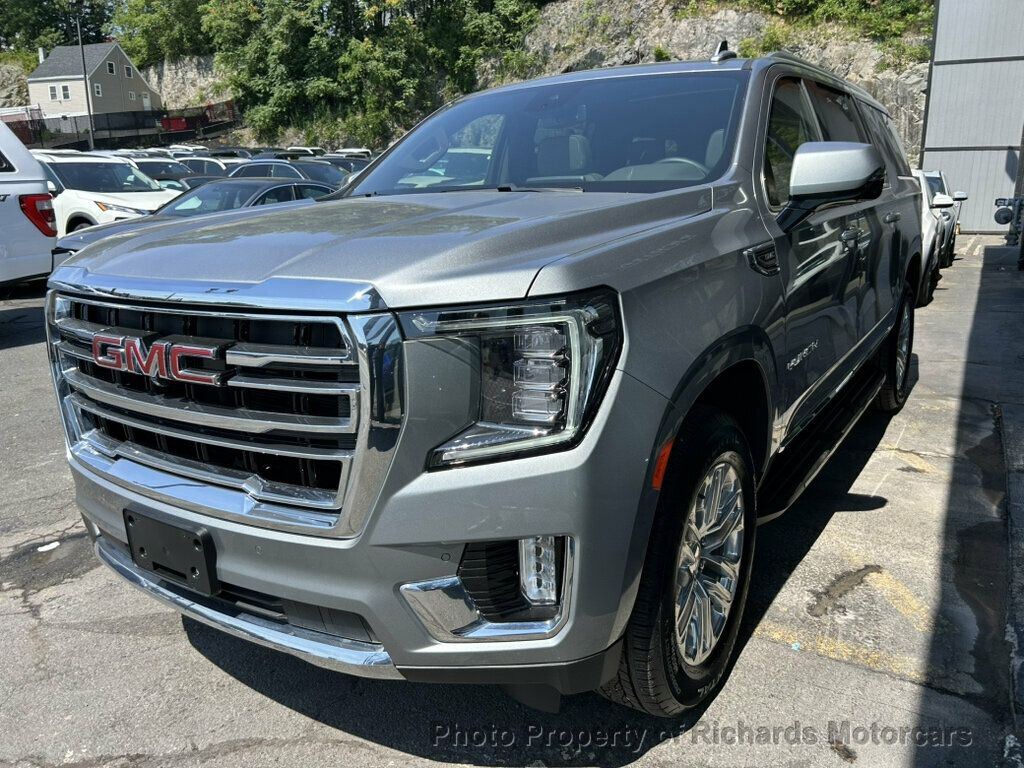 2024 GMC Yukon XL 4WD 4dr SLT - Sterling Metallic exterior view 5