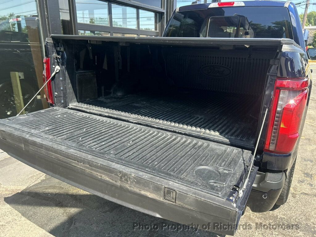 2024 Ford F-150 XLT 4WD SuperCrew 5.5' Box - Atlas Blue Metallic exterior view 11