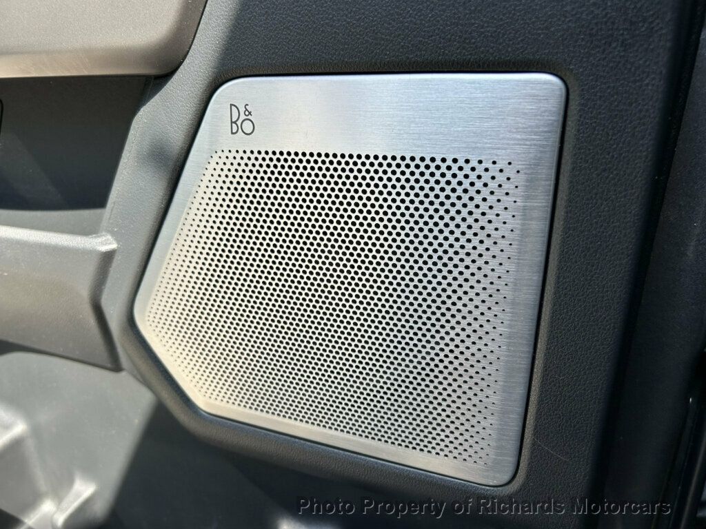 2024 Ford F-150 LARIAT 4WD SuperCrew 5.5' Box - Carbonized Gray Metallic exterior view 15