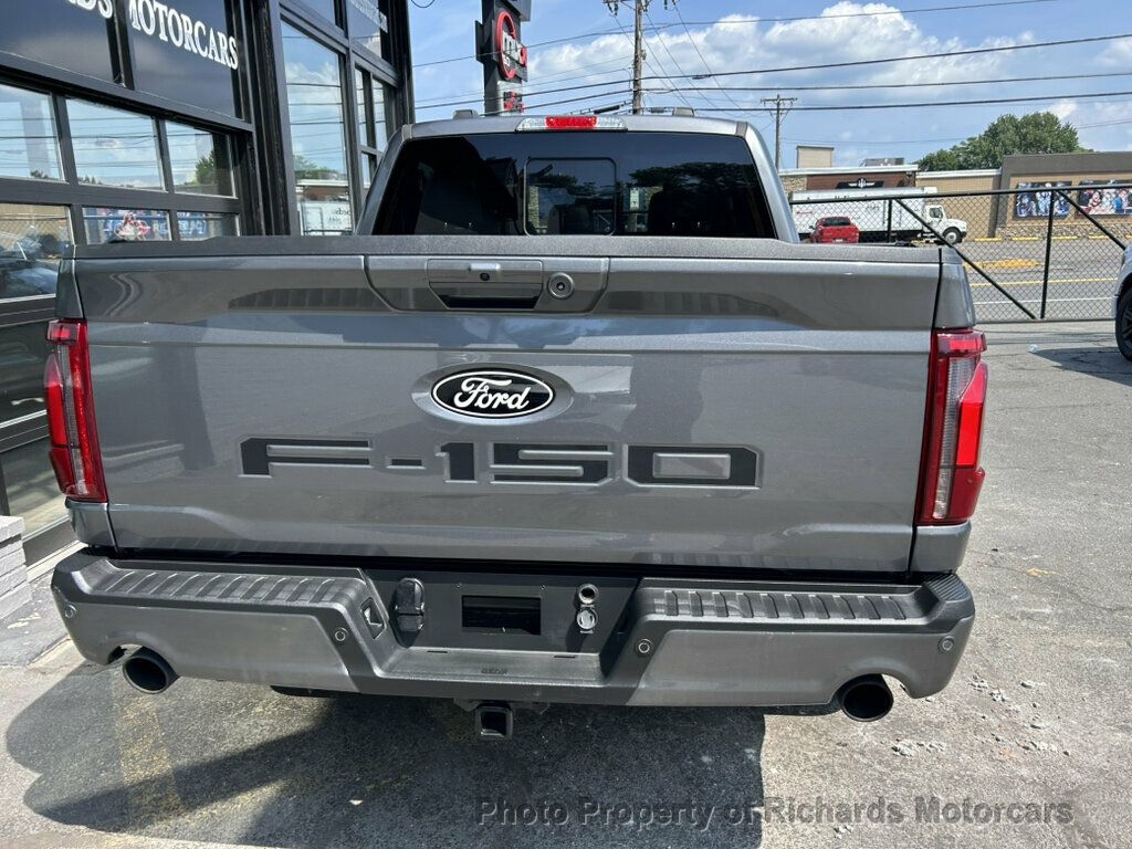 2024 Ford F-150 LARIAT 4WD SuperCrew 5.5' Box - Carbonized Gray Metallic exterior view 3