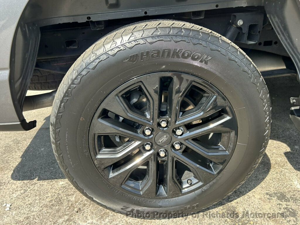 2024 Ford F-150 LARIAT 4WD SuperCrew 5.5' Box - Carbonized Gray Metallic exterior view 9