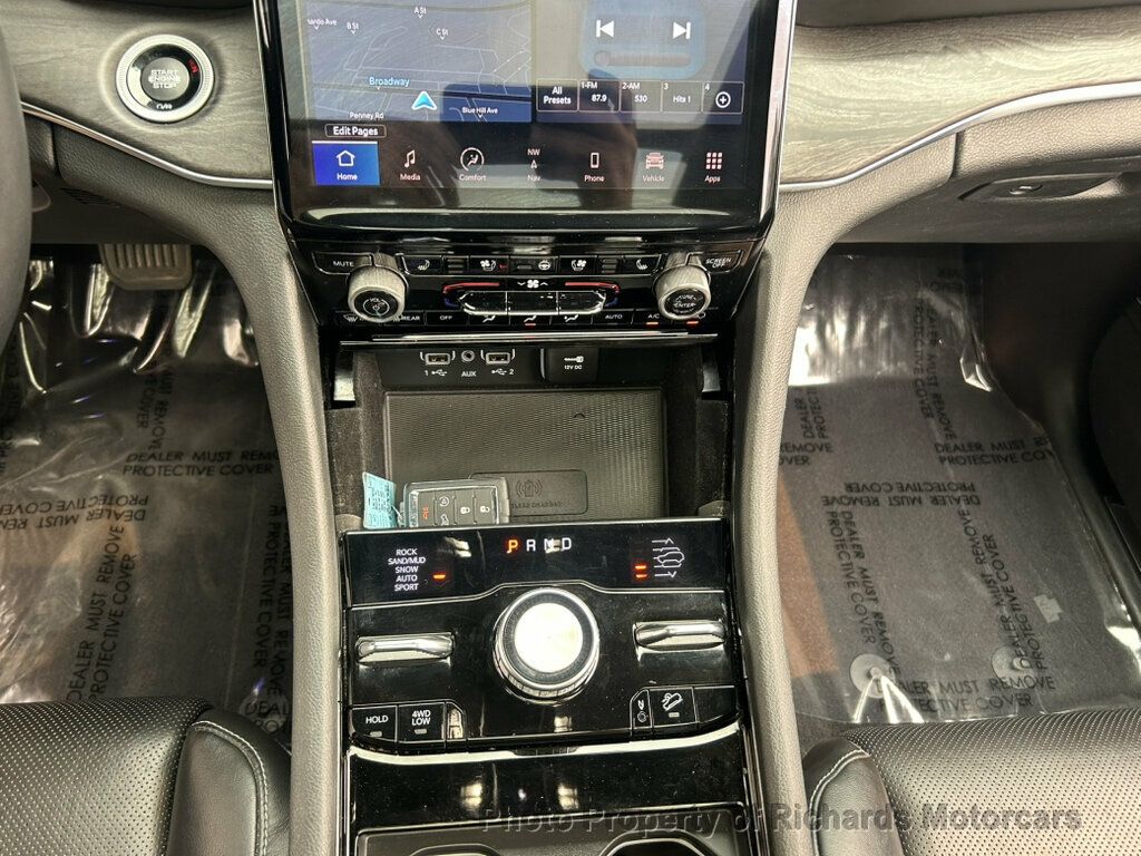2022 Jeep Grand Cherokee L Overland 4x4 - Silver Zynith exterior view 14
