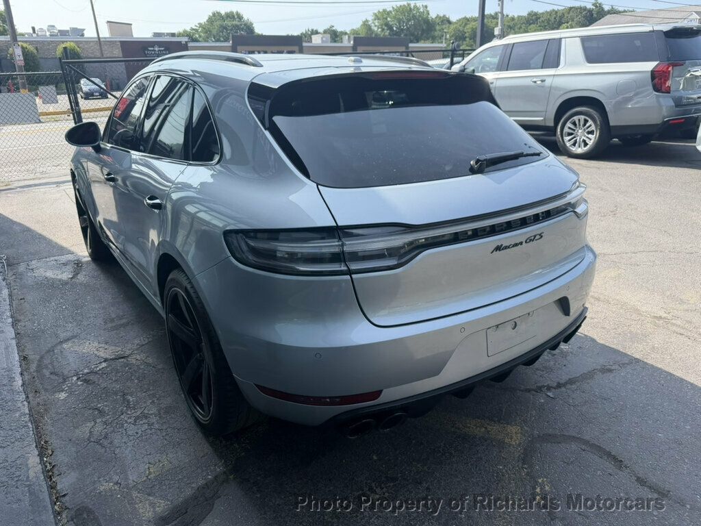 2021 Porsche Macan GTS AWD - Chalk exterior view 4
