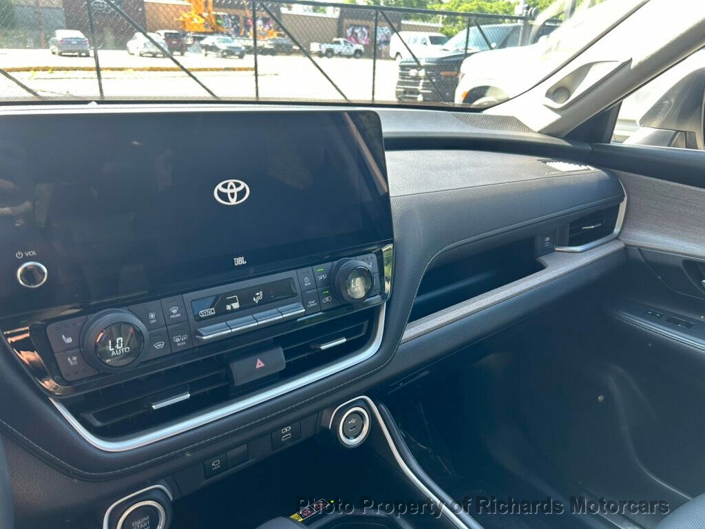 2024 Toyota Grand Highlander Platinum AWD - Wind Chill Pearl exterior view 12