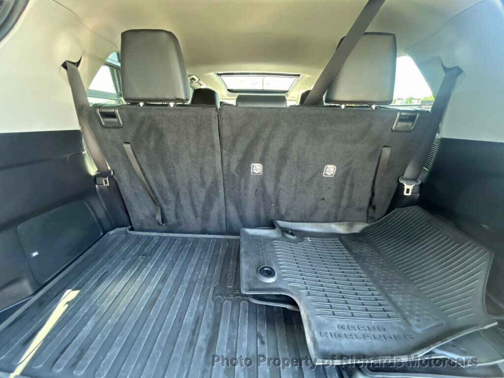 2024 Toyota Grand Highlander Platinum AWD - Wind Chill Pearl exterior view 19