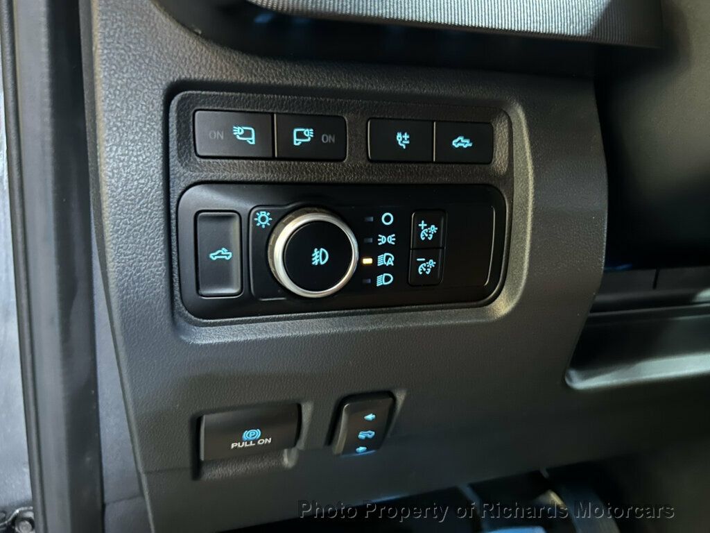 2023 Ford Super Duty F-350 SRW Platinum 4WD Crew Cab 6.75' Box - Azure Gray Metallic Tri-Coat exterior view 19