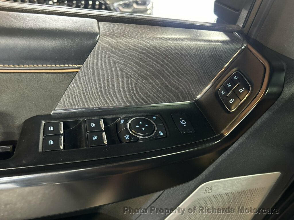 2023 Ford Super Duty F-350 SRW Platinum 4WD Crew Cab 6.75' Box - Azure Gray Metallic Tri-Coat exterior view 20