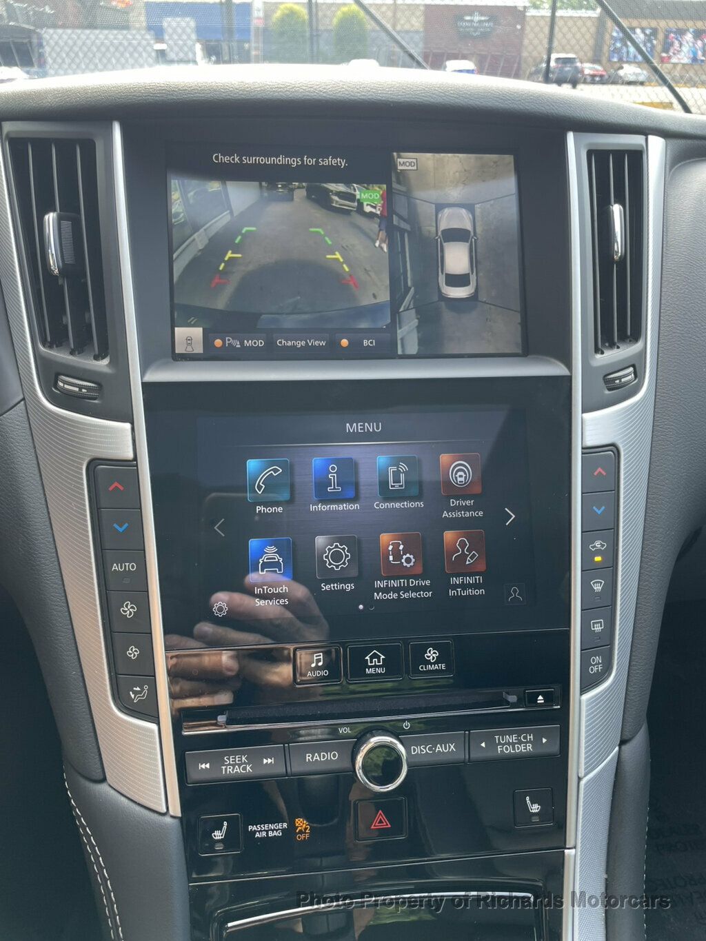 2024 INFINITI Q50 LUXE AWD - Black Obsidian exterior view 12