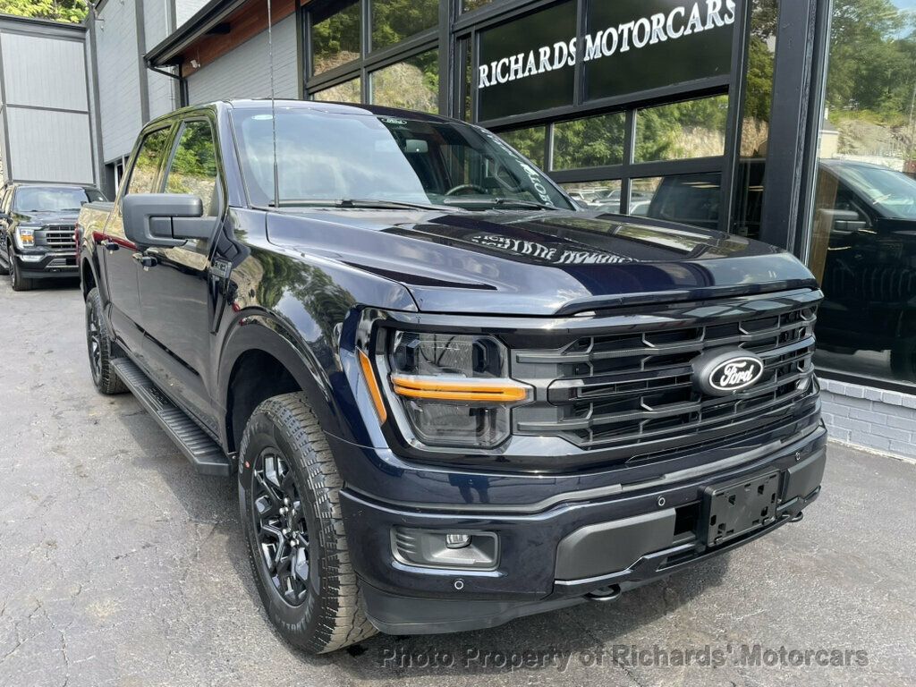 2024 Ford F-150 XLT 4WD SuperCrew 5.5' Box - Antimatter Blue Metallic exterior view 3