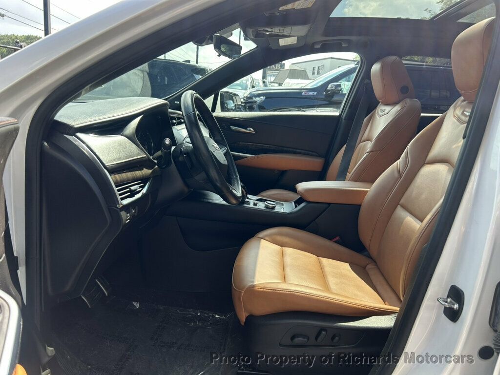 2022 Cadillac XT4 AWD 4dr Sport - Crystal White Tricoat exterior view 12