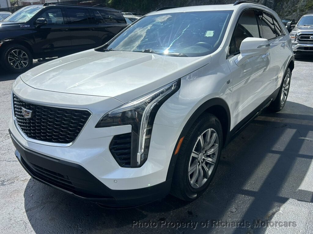 2022 Cadillac XT4 AWD 4dr Sport - Crystal White Tricoat exterior view 5