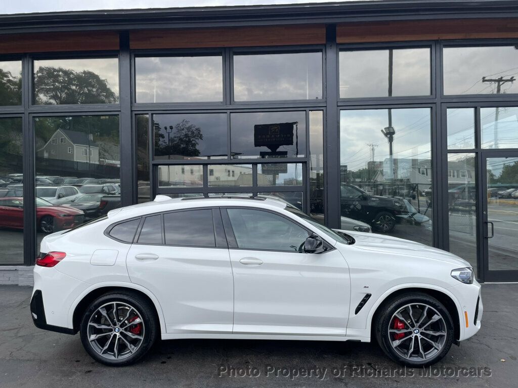 2023 BMW X4