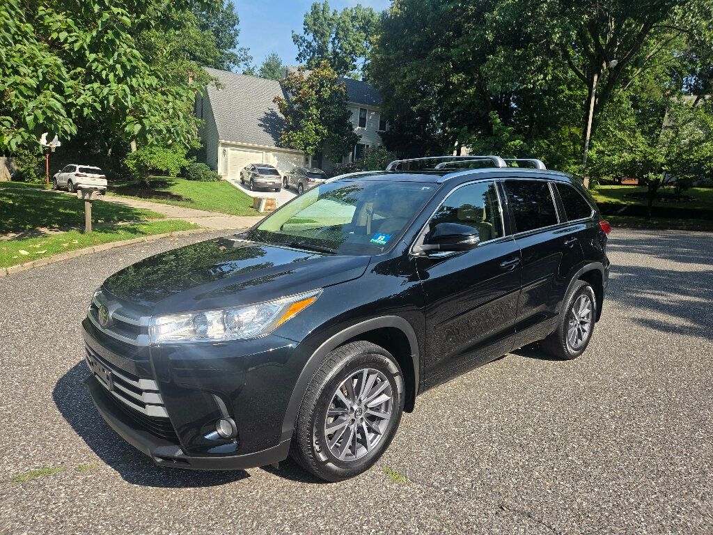 Midnight Black Metallic 2018 Toyota Highlander SUV / Crossover All-Wheel Drive 8-Speed Automatic