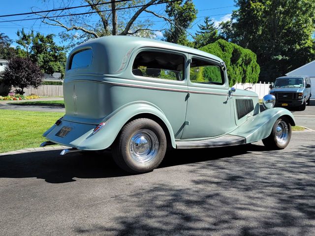 1933 Ford 5 Window 