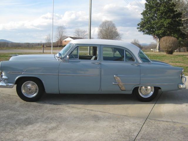 1953 Ford Customline 