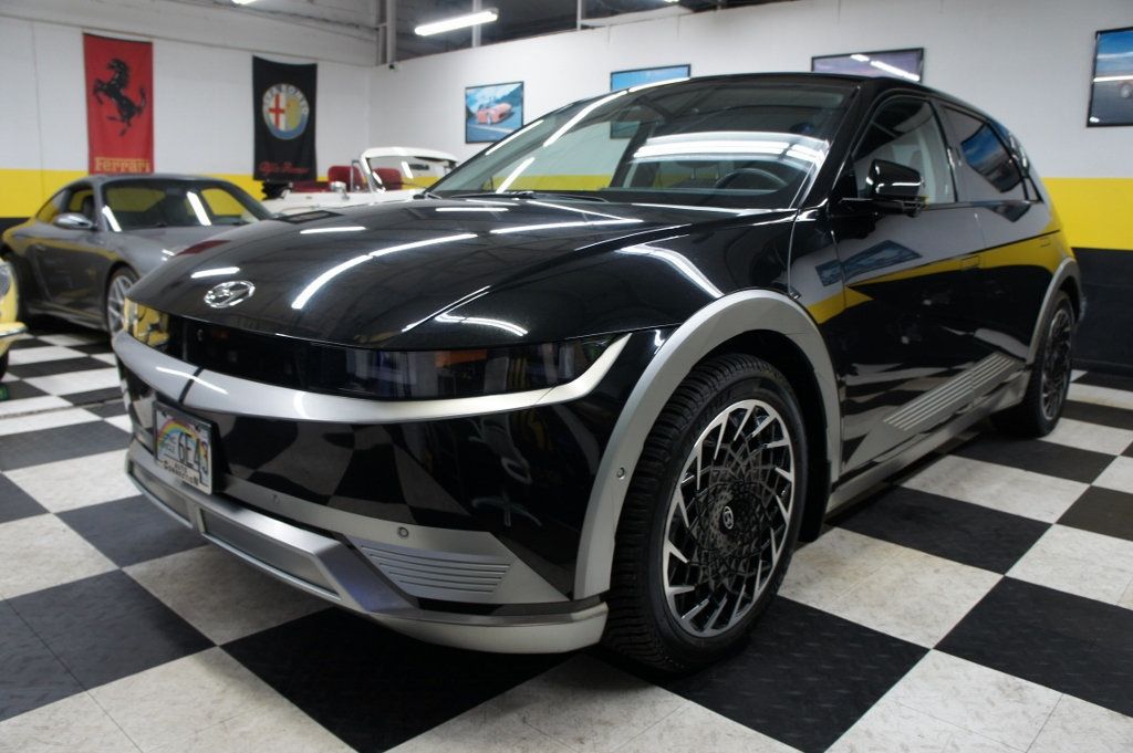 View vehicle photo 4