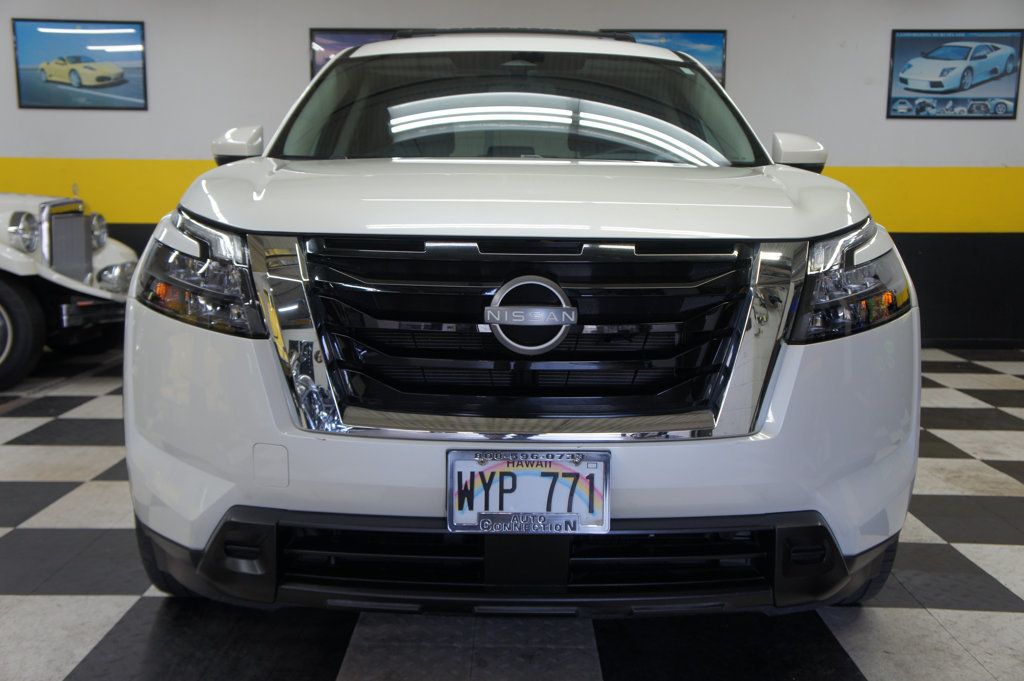 2024 Nissan Pathfinder SV