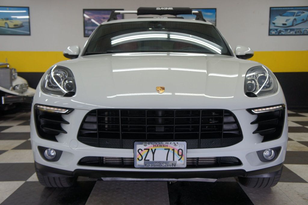 2017 Porsche Macan 1-Owner, Immaculate, Dealer Serviced! 19" Macan Turbo Wheels!