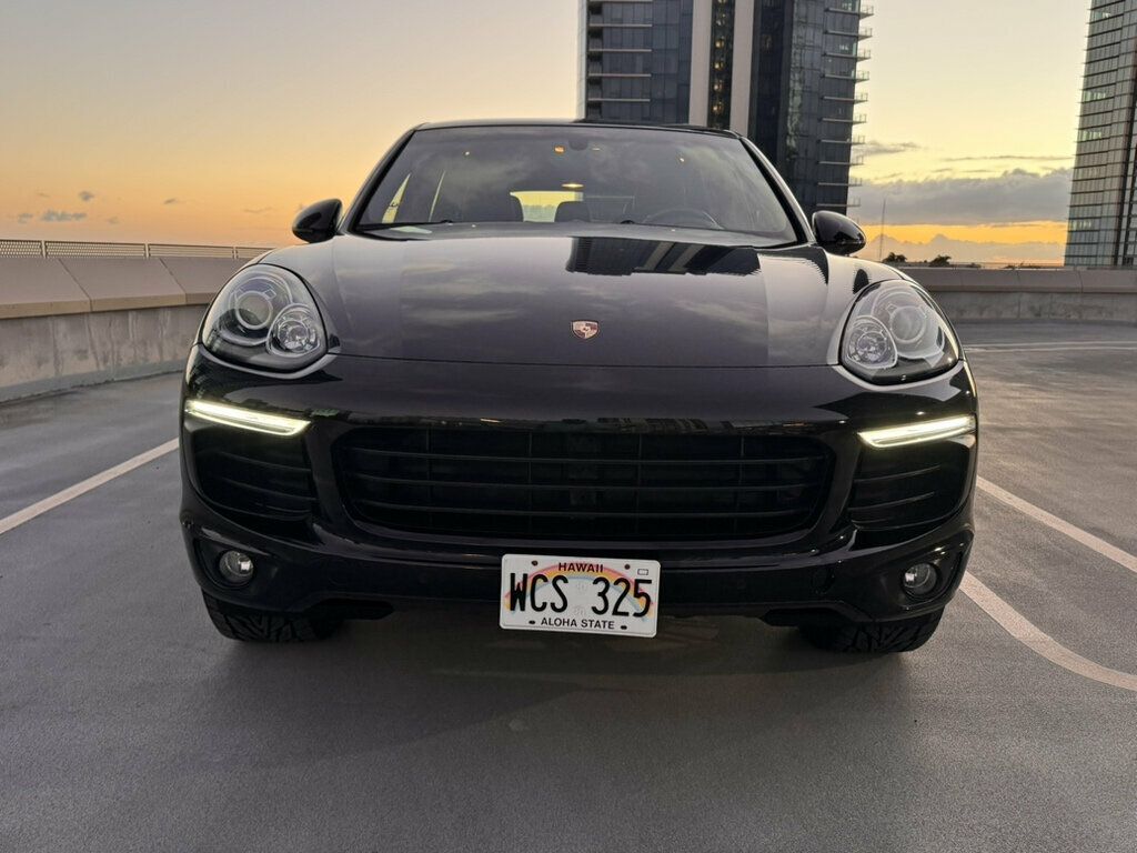 2017 Porsche Cayenne Cayenne Platinum, New tires, Just serviced